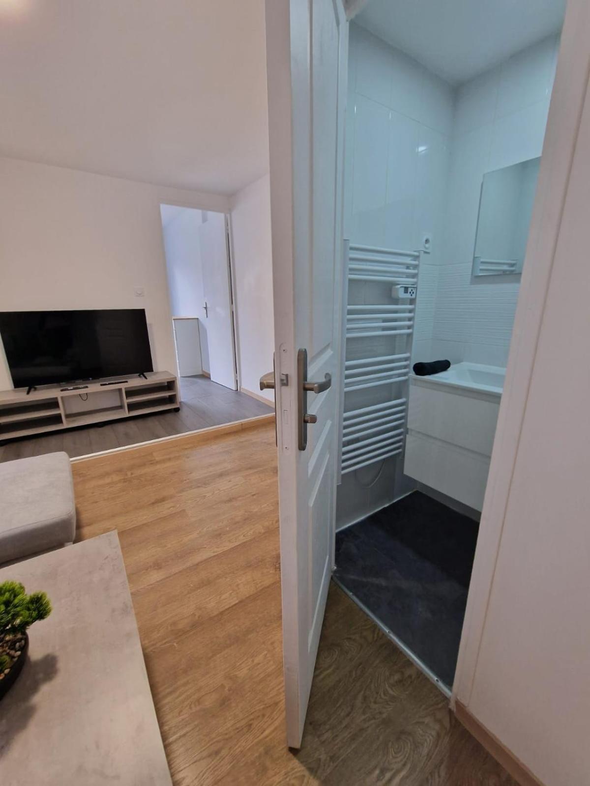 Appartement Hyper Centre Cosy Avec Balcon Châteaudun Zewnętrze zdjęcie